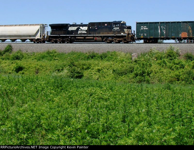 NS 4090